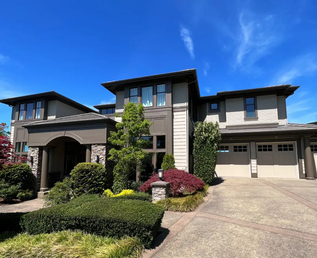 5 Signs Your Seattle Home Needs Exterior House Painting